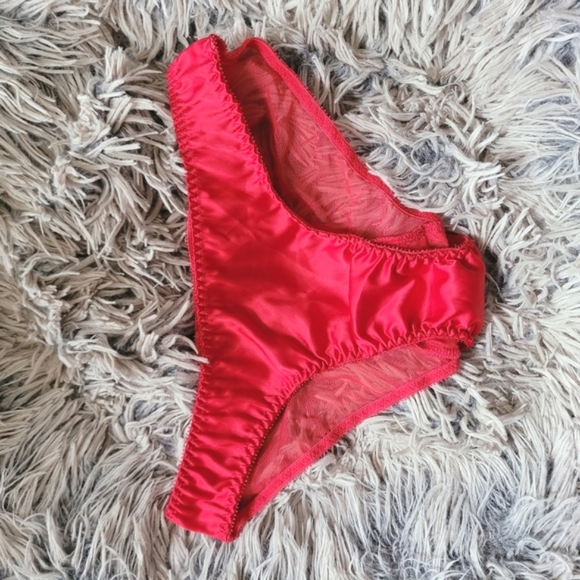 🍒NWT🍒 VS VERY SEXY LINED PLUNGE BRA + PANTY SET - Picture 8 of 9